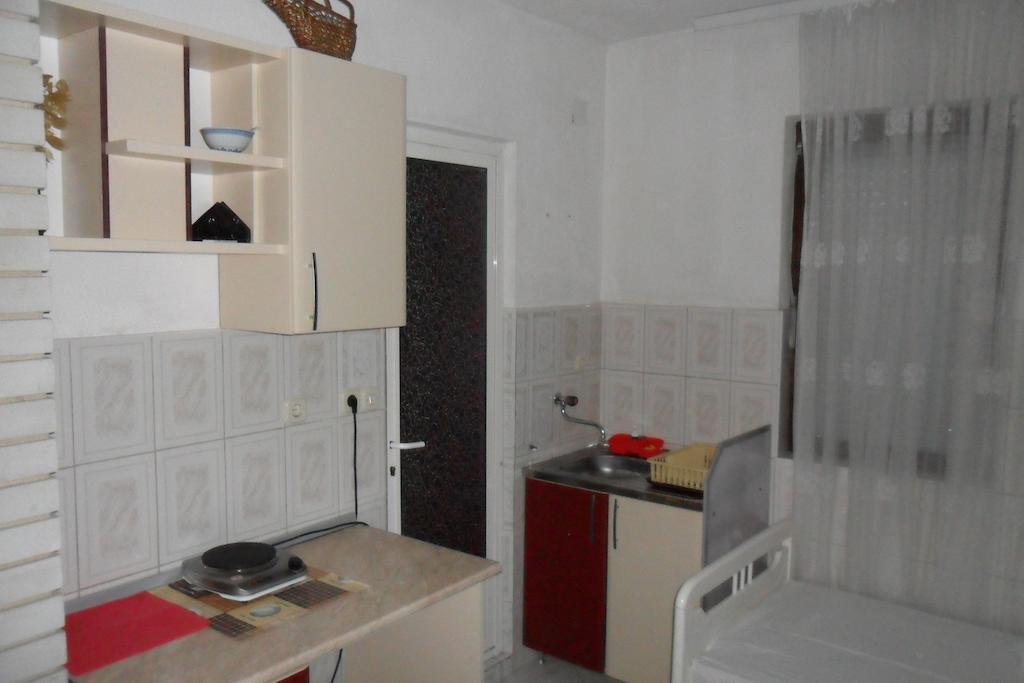 Ambient Apartments Struga Zimmer foto